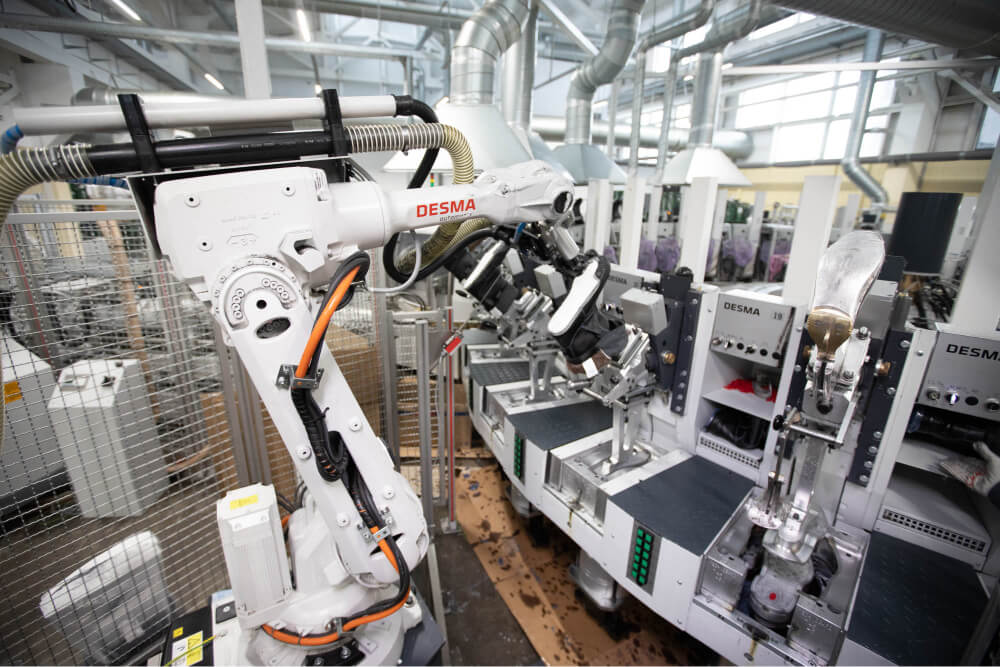 Литьевая машина DESMA