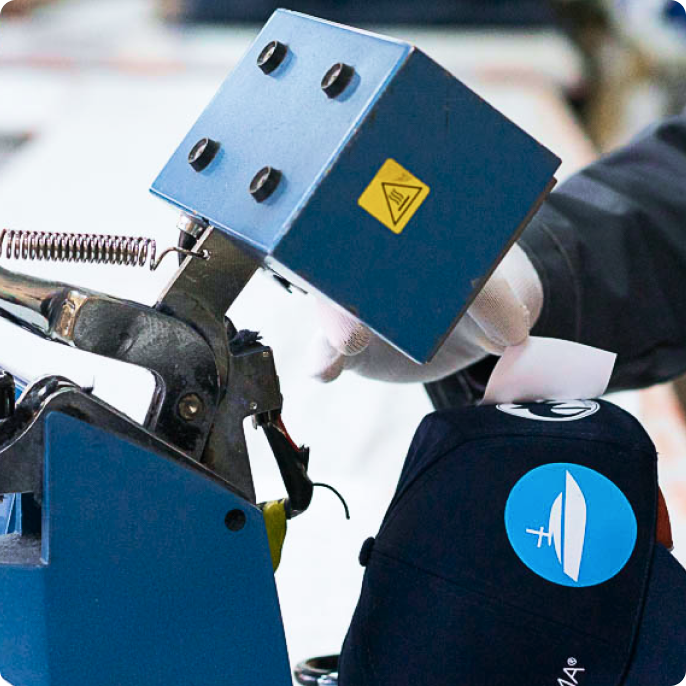 Нанесение логотипов