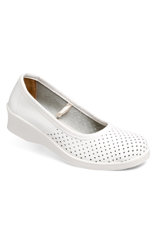 Туфли женские «Эмануэла», белые, с перфорацией