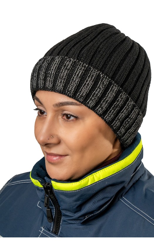 Шапка трикотажная с утеплителем Тинсулейт® с СВ-элементами черная